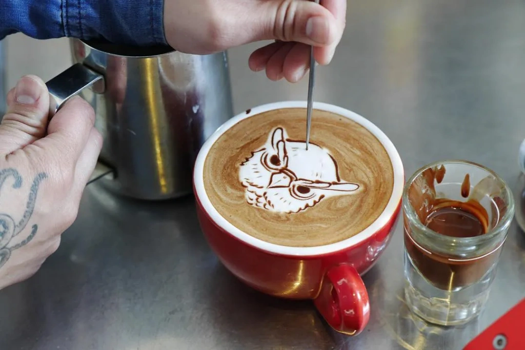 Master latte art: the perfect milk foam